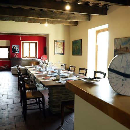 ウルビーノ Girfalco Country House Bed & Breakfast エクステリア 写真