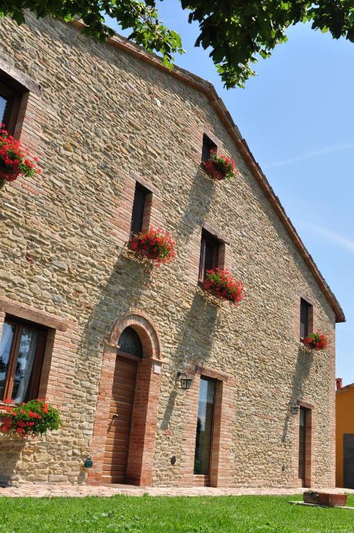 ウルビーノ Girfalco Country House Bed & Breakfast エクステリア 写真