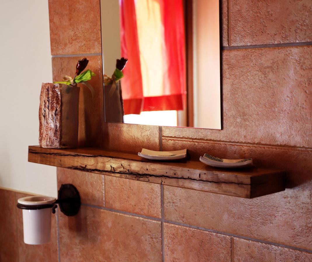 ウルビーノ Girfalco Country House Bed & Breakfast エクステリア 写真